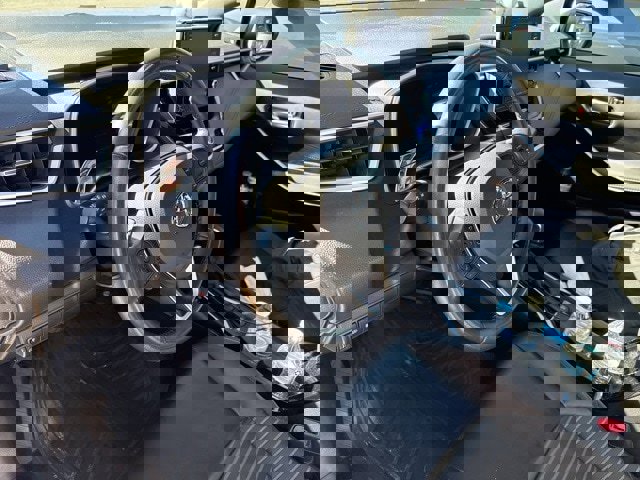 Used 2020 Toyota Corolla XSE image 16