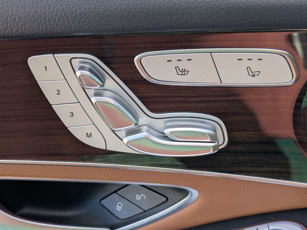 Used 2022 Mercedes-Benz GLC 300 image 20