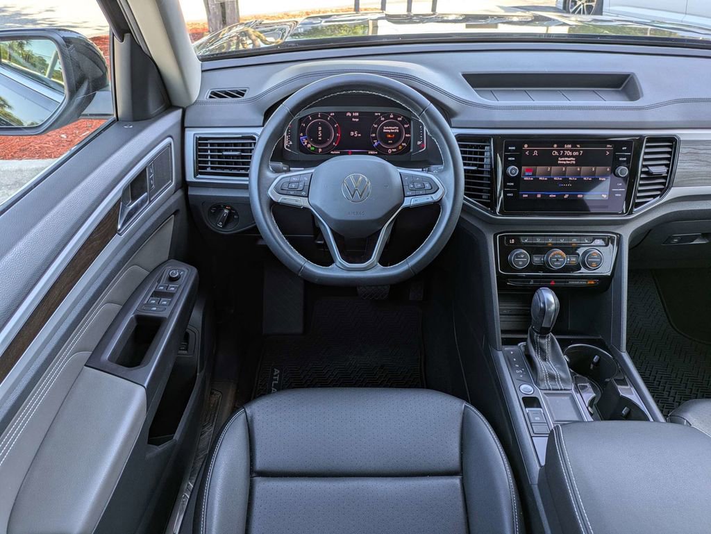 Used 2023 Volkswagen Atlas SE image 21