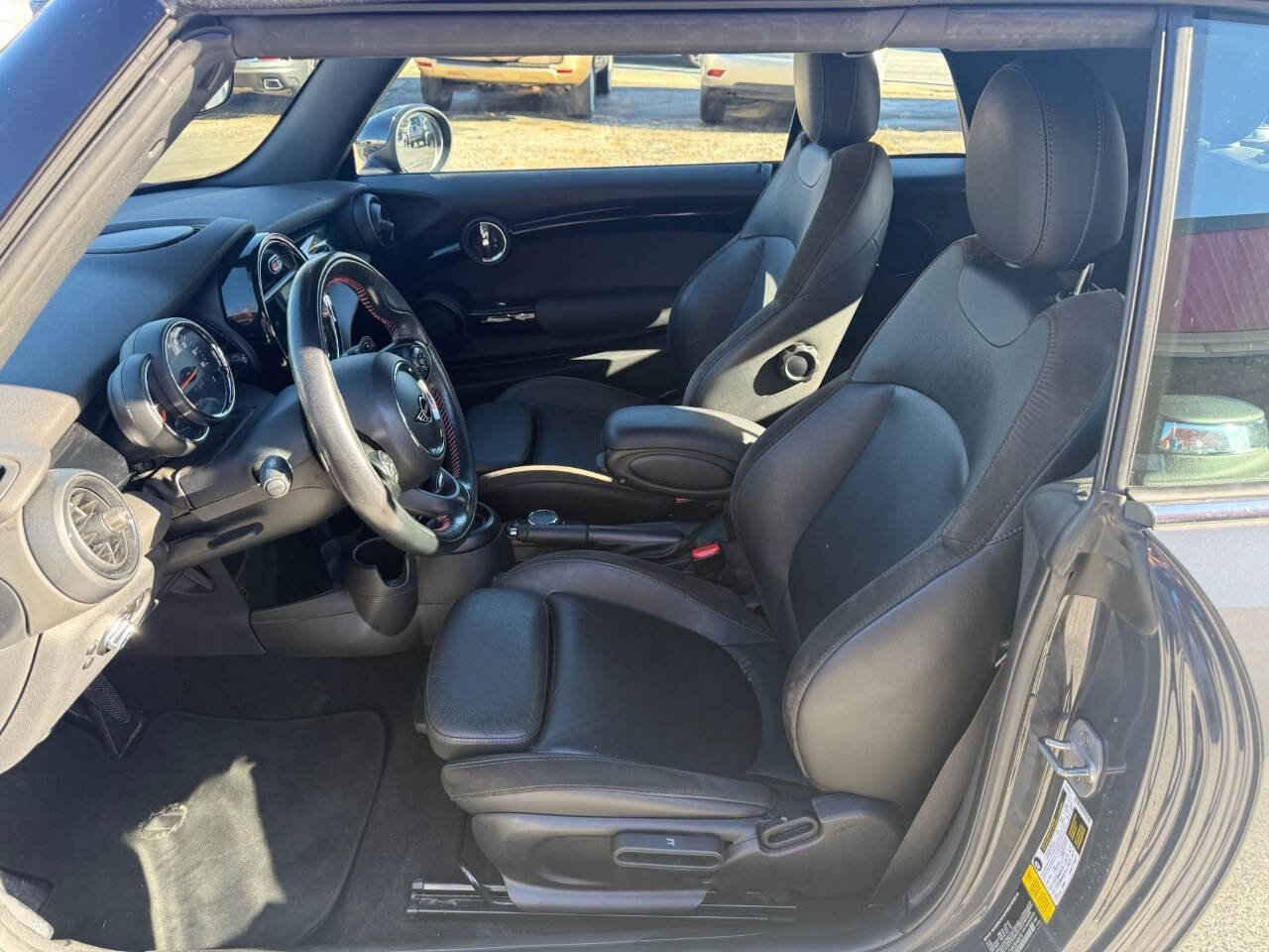 Used 2019 MINI Cooper S w/ Signature Upholstery Package image 4