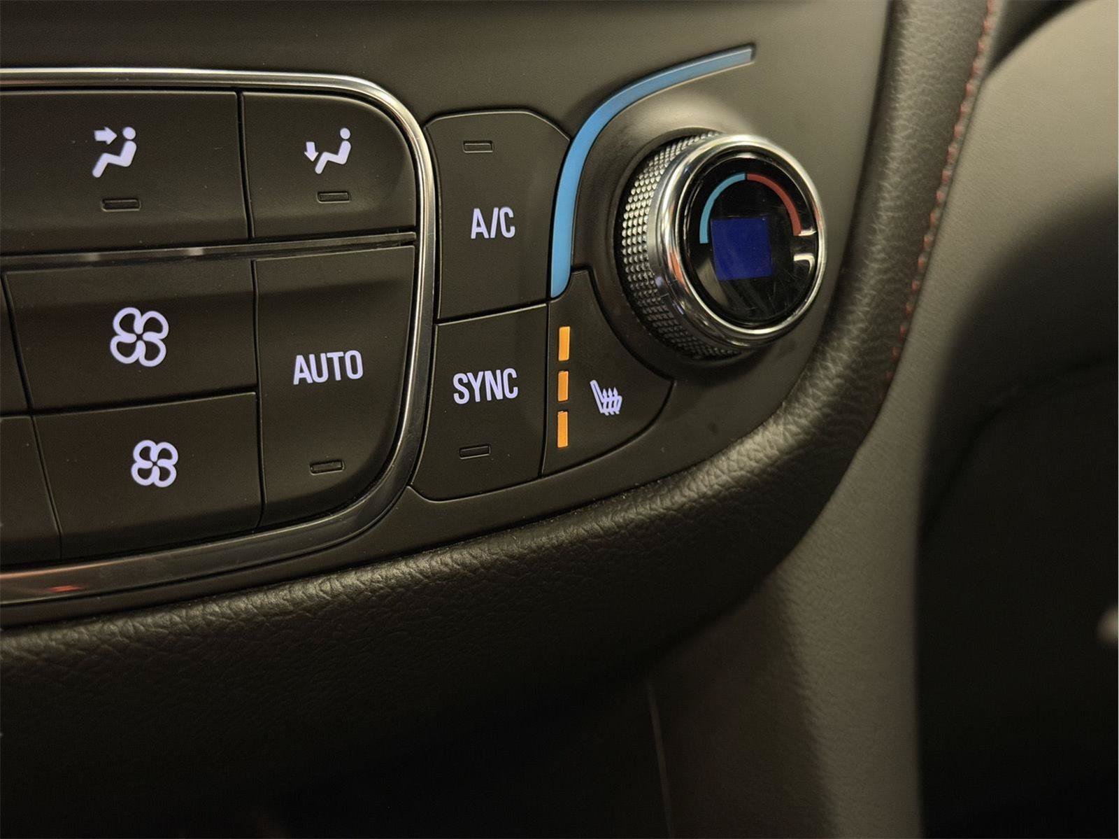 Used 2024 Chevrolet Equinox RS AWD/4WD image 44