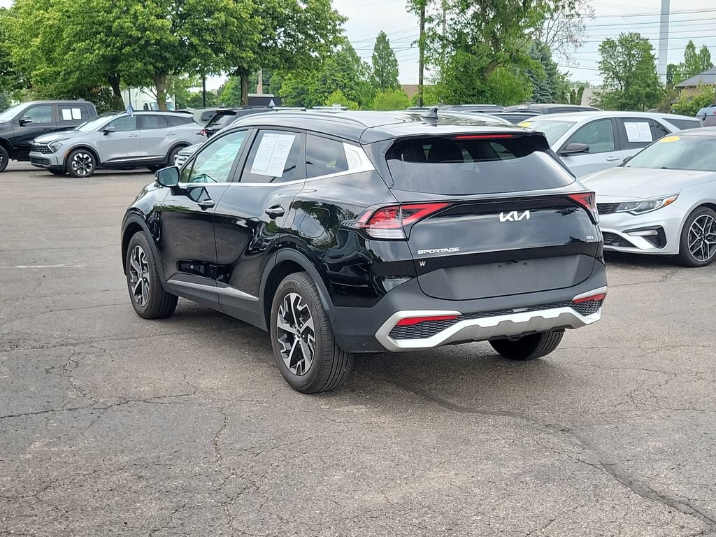 Certified 2024 Kia Sportage EX AWD/4WD image 4