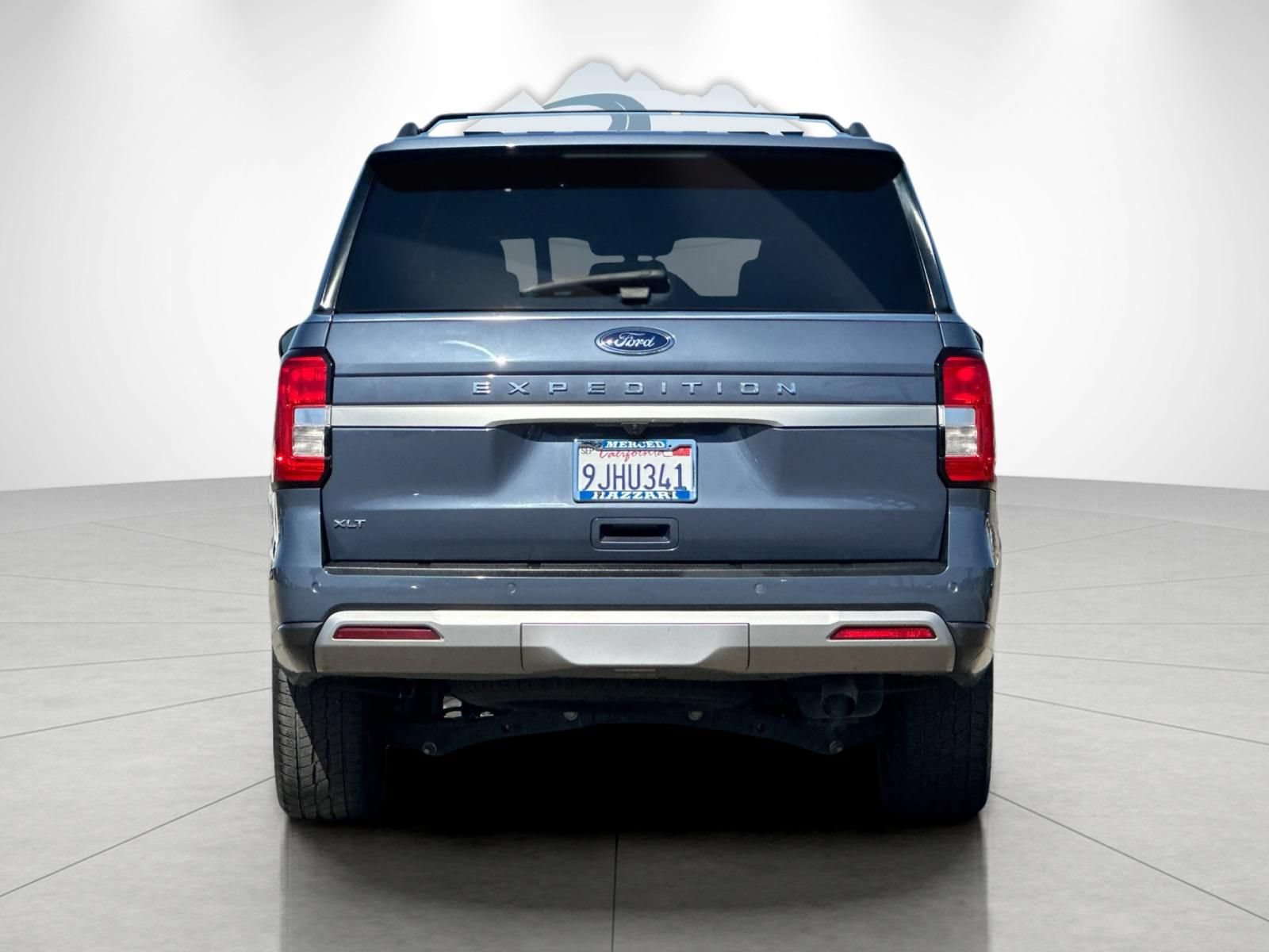 Used 2023 Ford Expedition XLT AWD/4WD image 4