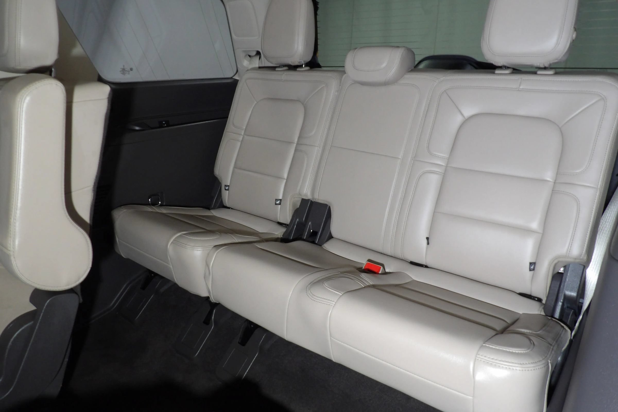 Used 2022 Lincoln Navigator Reserve AWD/4WD image 23