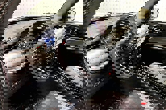 Used 2023 Jeep Compass Limited image 14