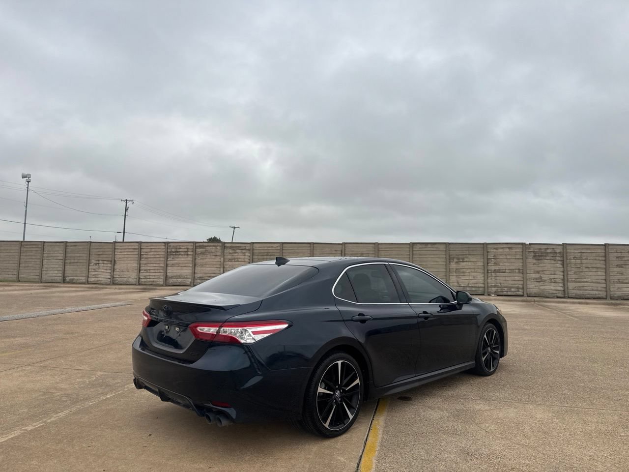Used 2020 Toyota Camry XSE FWD image 23