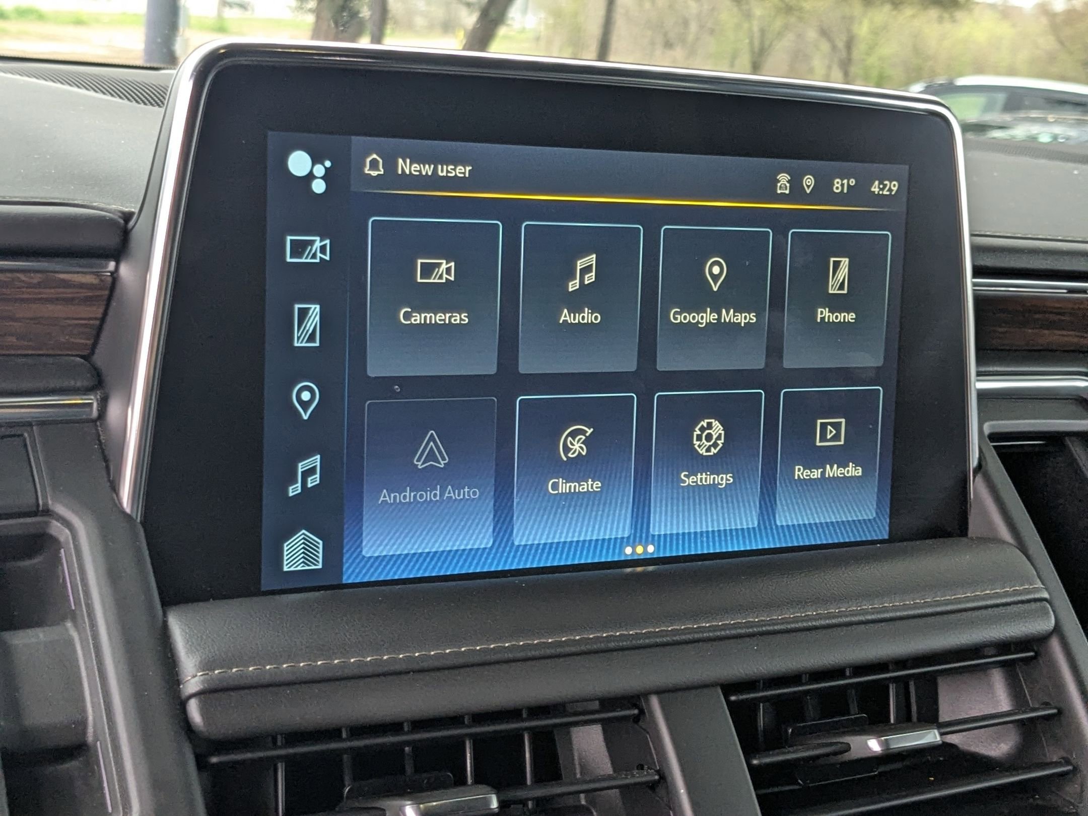 Used 2023 Chevrolet Suburban High Country w/ Advanced Technology Package image 16