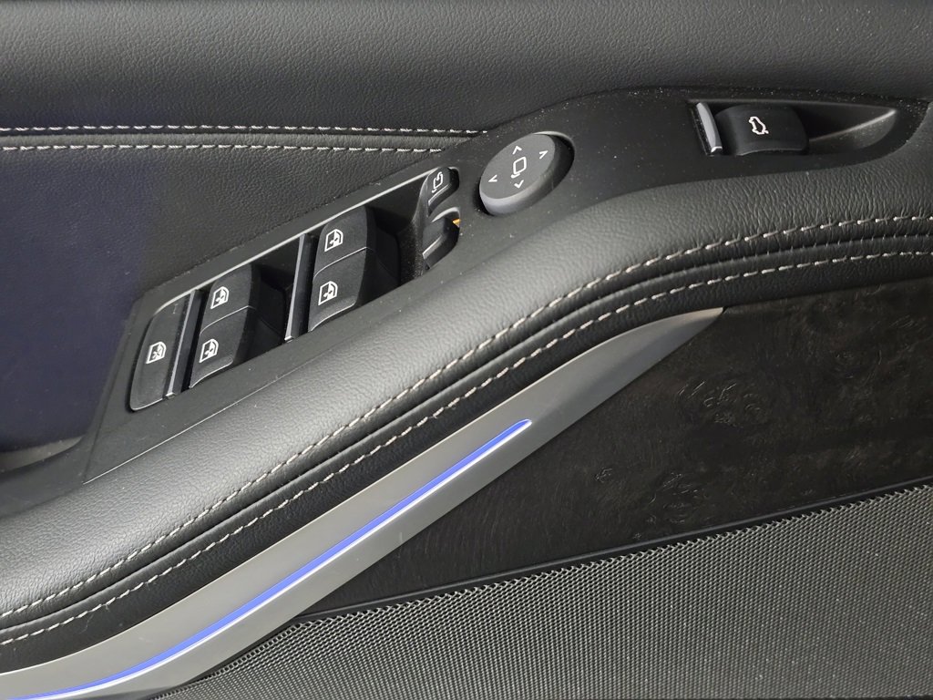 Certified 2023 BMW X5 xDrive40i w/ Executive Package image 16