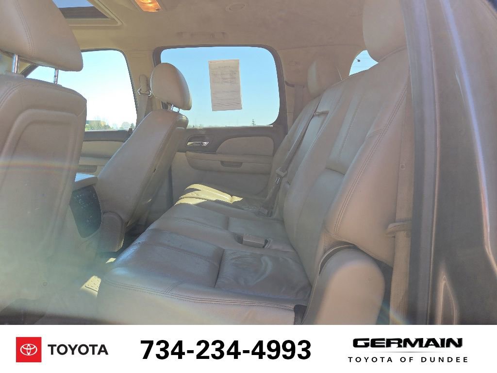 Used 2011 Chevrolet Suburban LT w/ Luxury Package AWD/4WD image 23