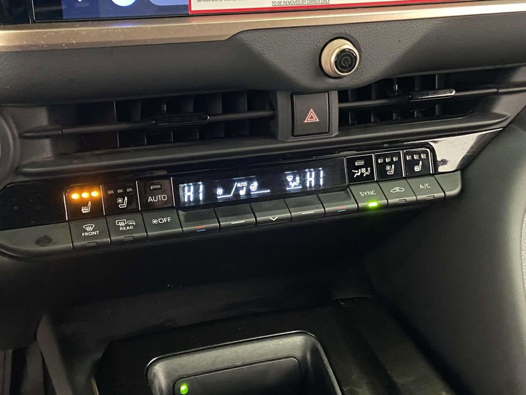 Certified 2025 Toyota Crown Nightshade image 10