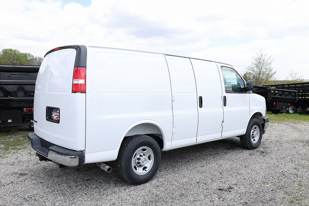 New 2026 Chevrolet Express 2500 w/ Driver Convenience Package RWD image 12
