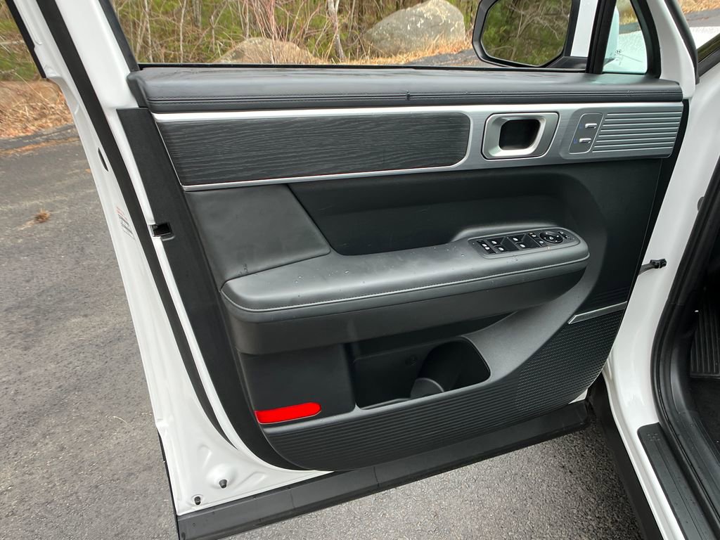 Used 2025 Hyundai Santa Fe Limited image 11