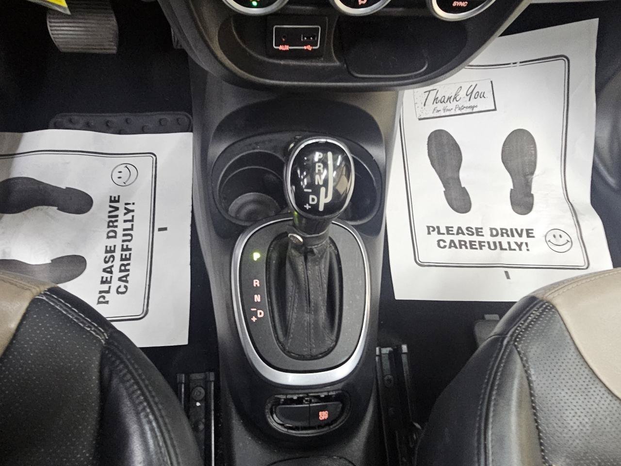 Used 2017 FIAT 500L Lounge w/ Premium Package FWD image 32