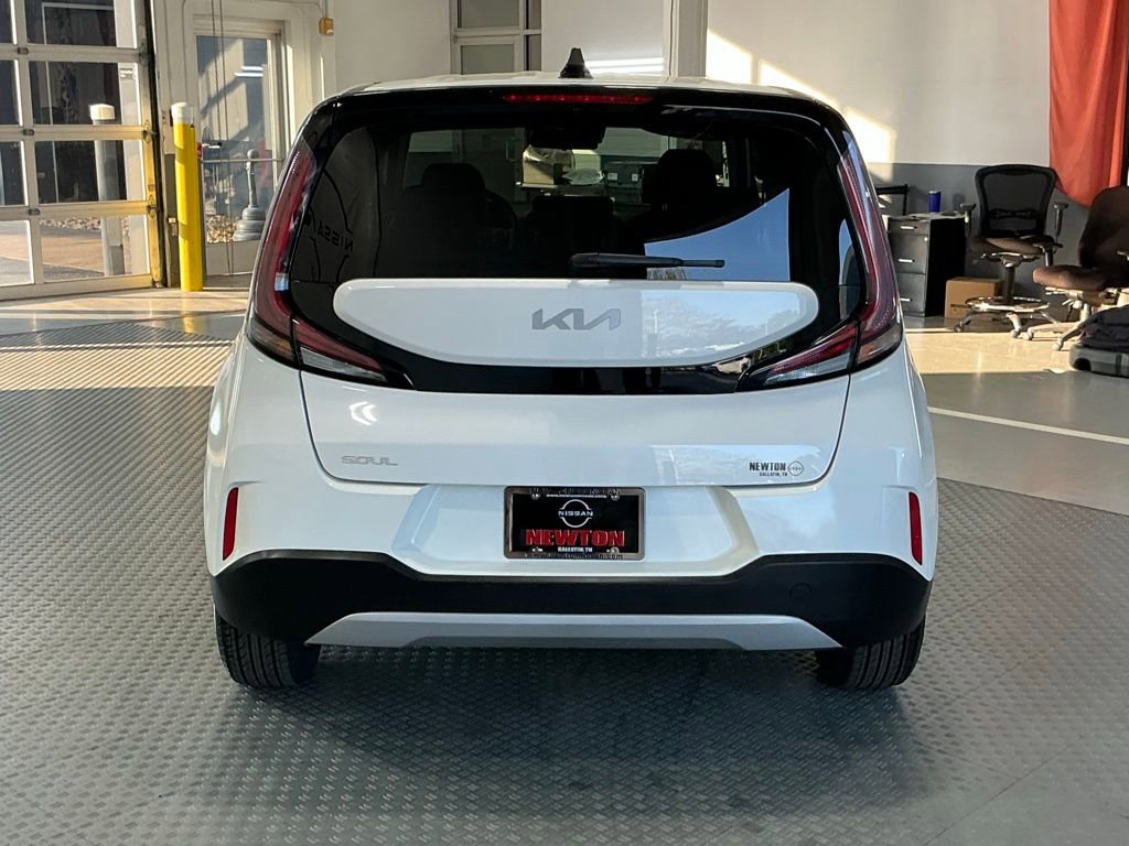 Used 2025 Kia Soul LX w/ LX Technology Package image 18