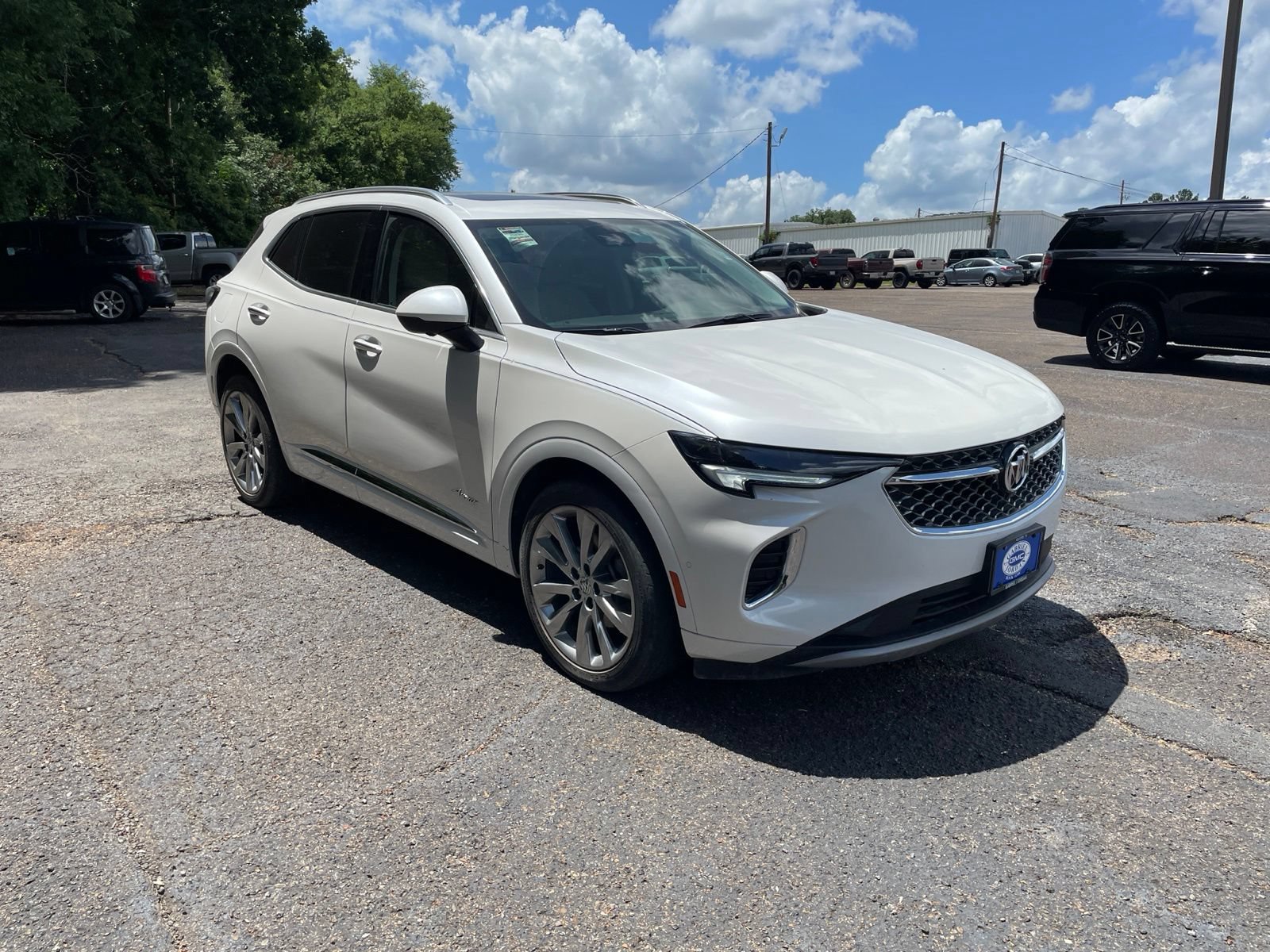 Used 2023 Buick Envision Avenir AWD/4WD image 9