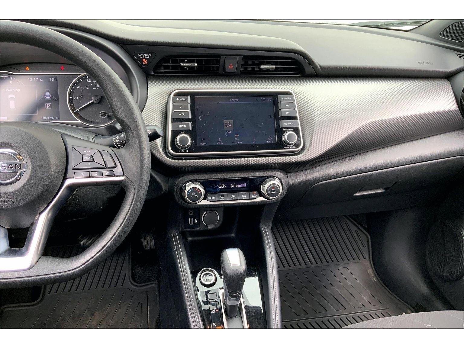 Used 2018 Nissan Kicks SV image 6