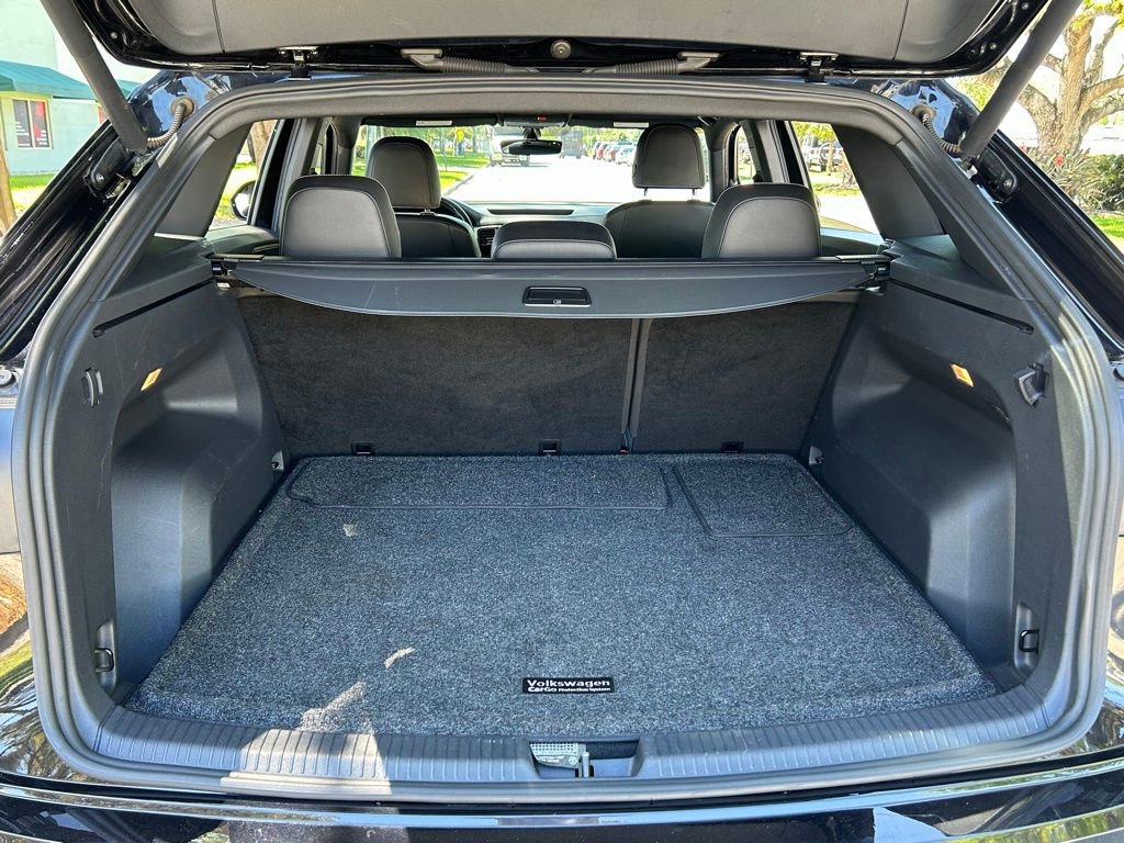 Used 2020 Volkswagen Atlas Cross Sport SE w/ Towing Package image 34