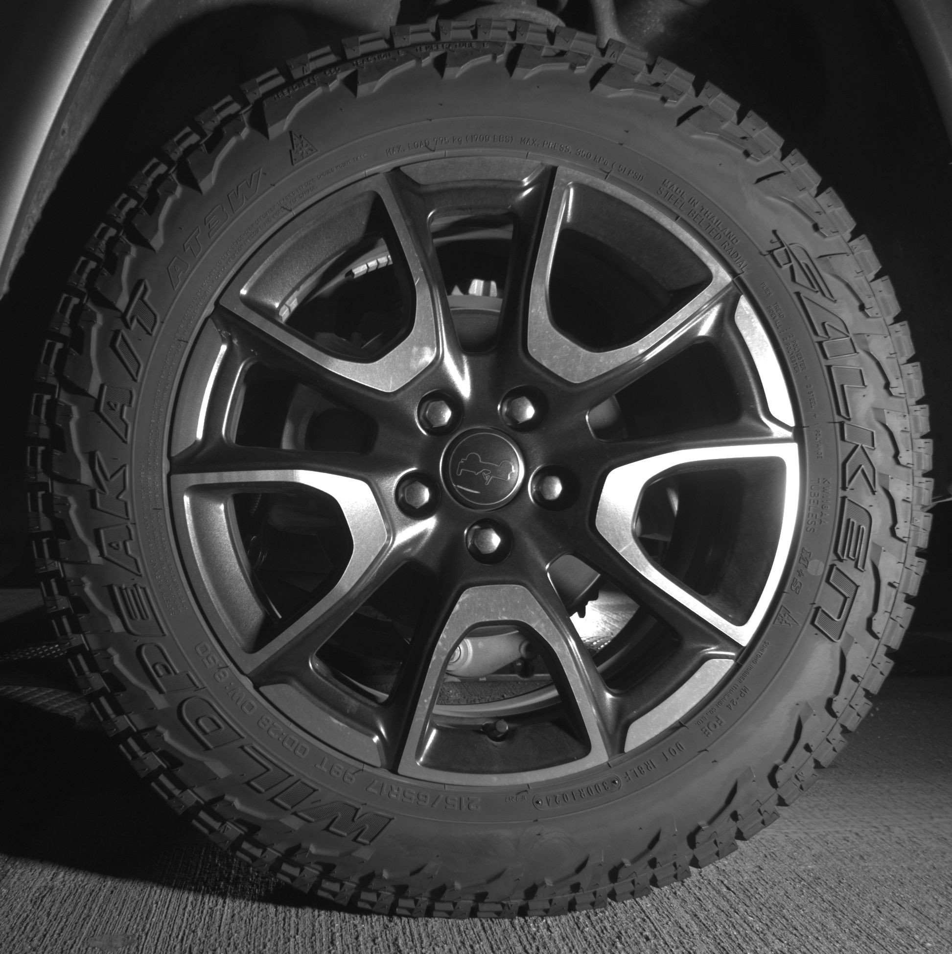 Used 2025 Jeep Compass Trailhawk image 14