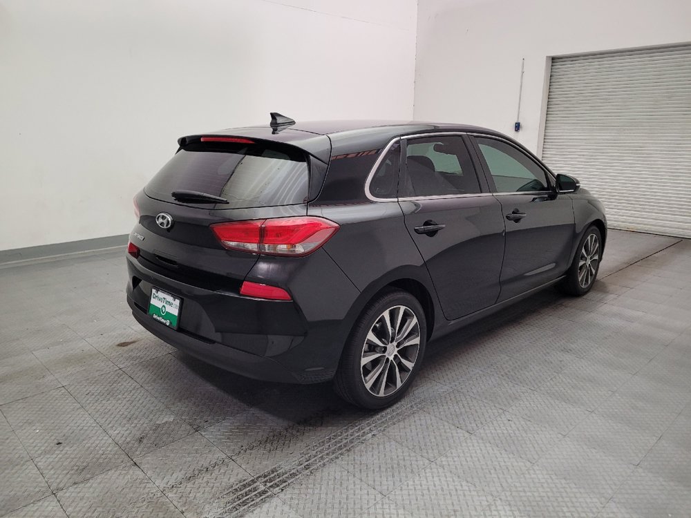 Used 2018 Hyundai Elantra GT w/ Style Package 02 FWD image 9