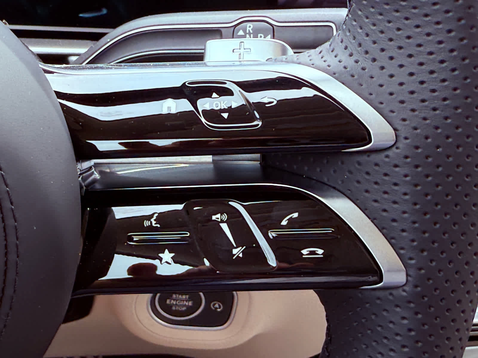 New 2025 Mercedes-Benz GLS 450 4MATIC image 22