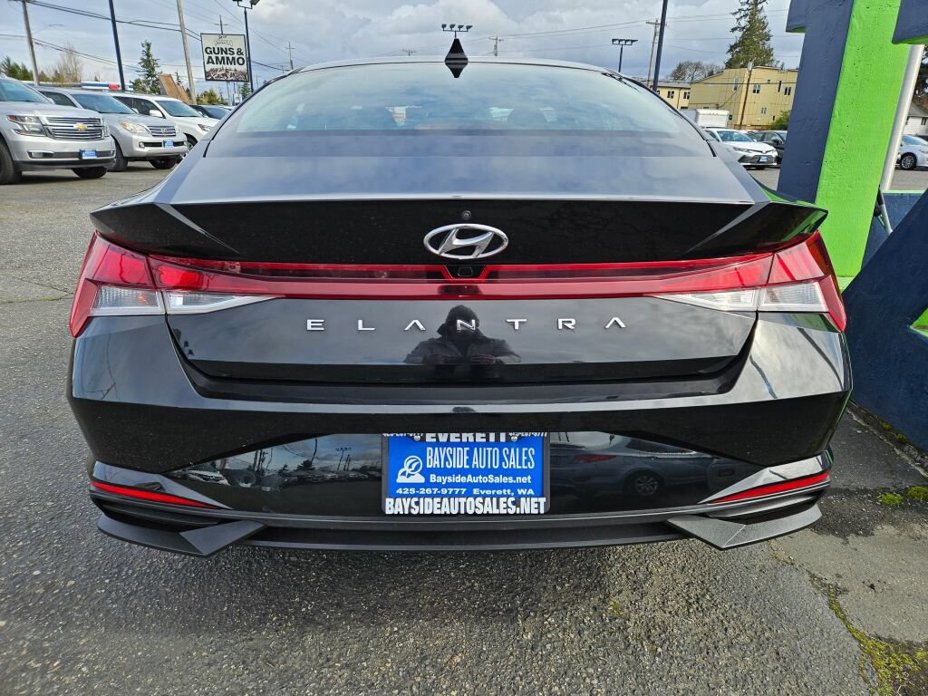 Used 2021 Hyundai Elantra SEL FWD image 4