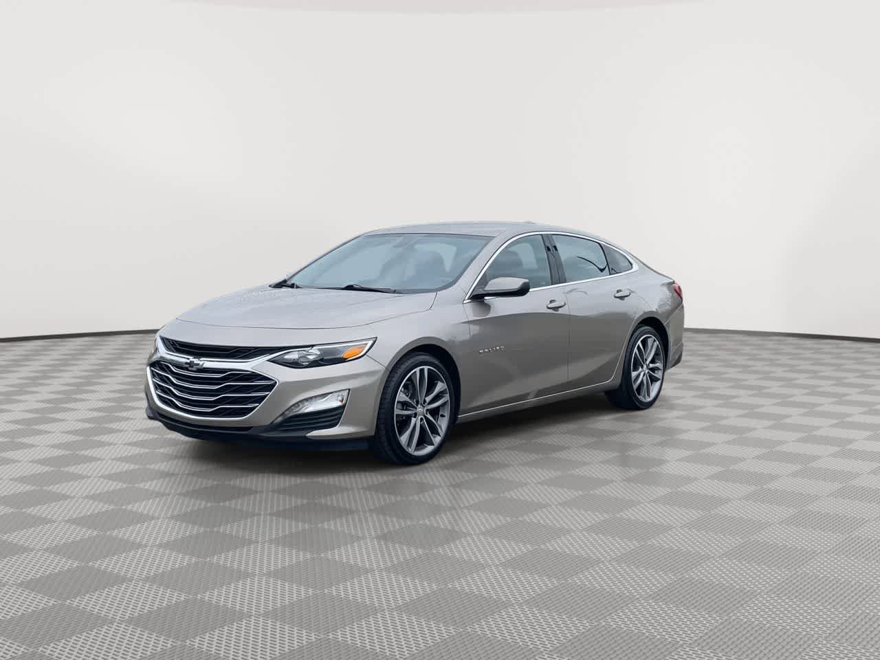 Used 2022 Chevrolet Malibu LT FWD image 4