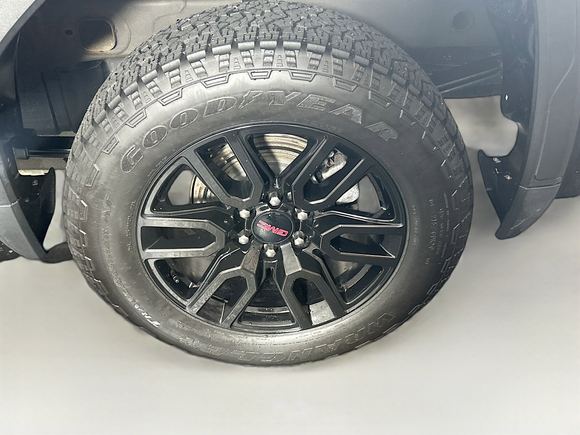 Used 2023 GMC Sierra 1500 Elevation AWD/4WD image 11