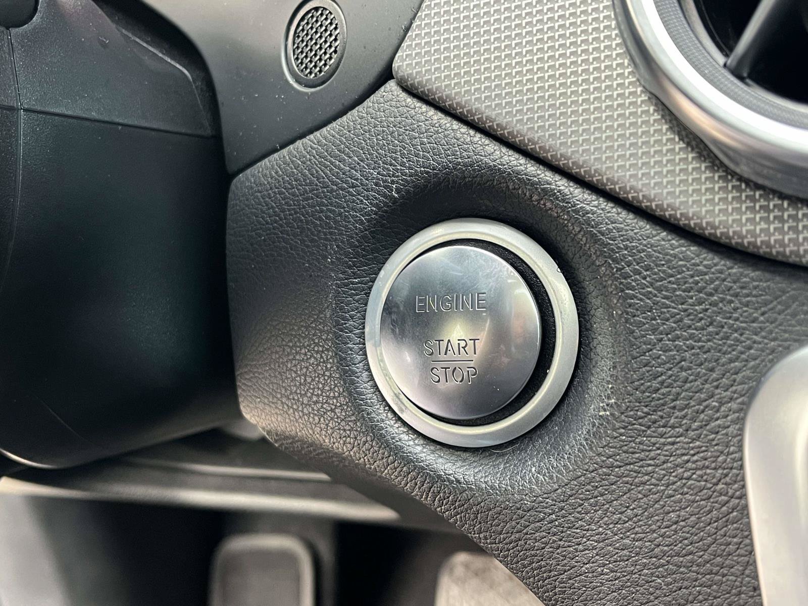 Used 2019 Mercedes-Benz GLA 250 4MATIC image 26