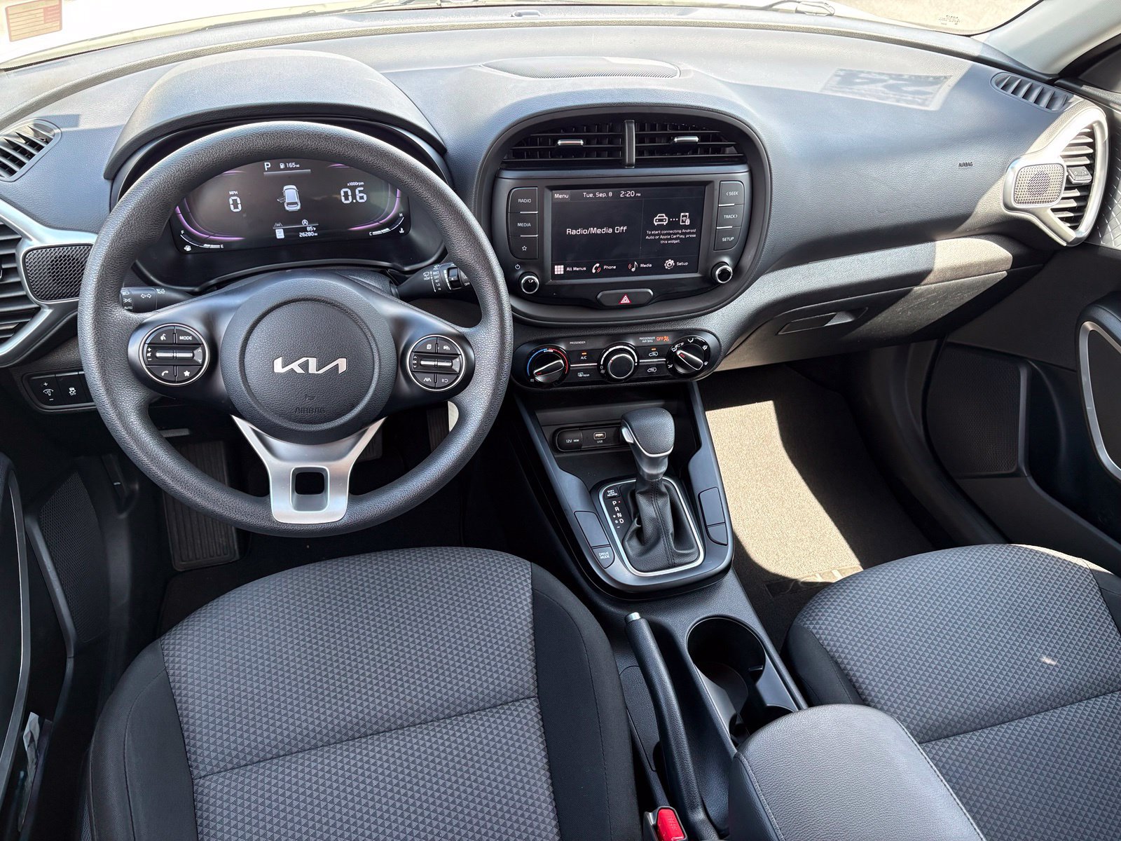 Used 2024 Kia Soul LX FWD image 13