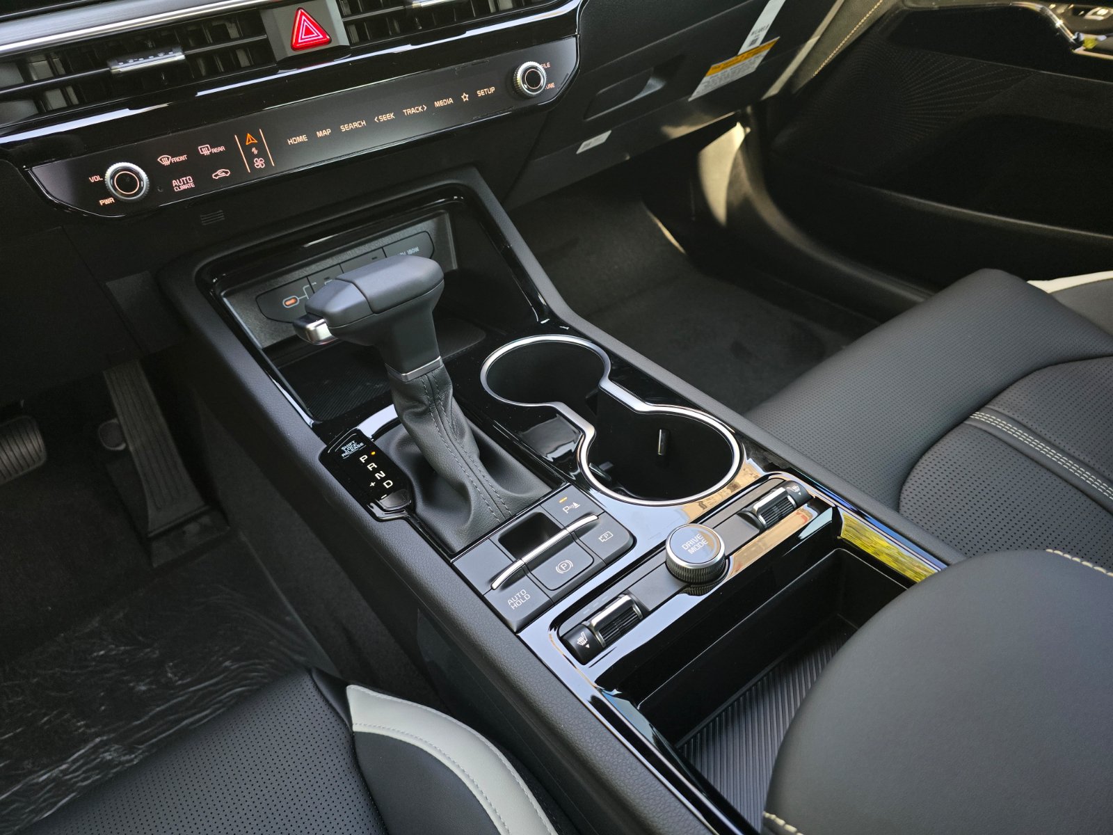 New 2027 Kia K5 GT-Line FWD image 9