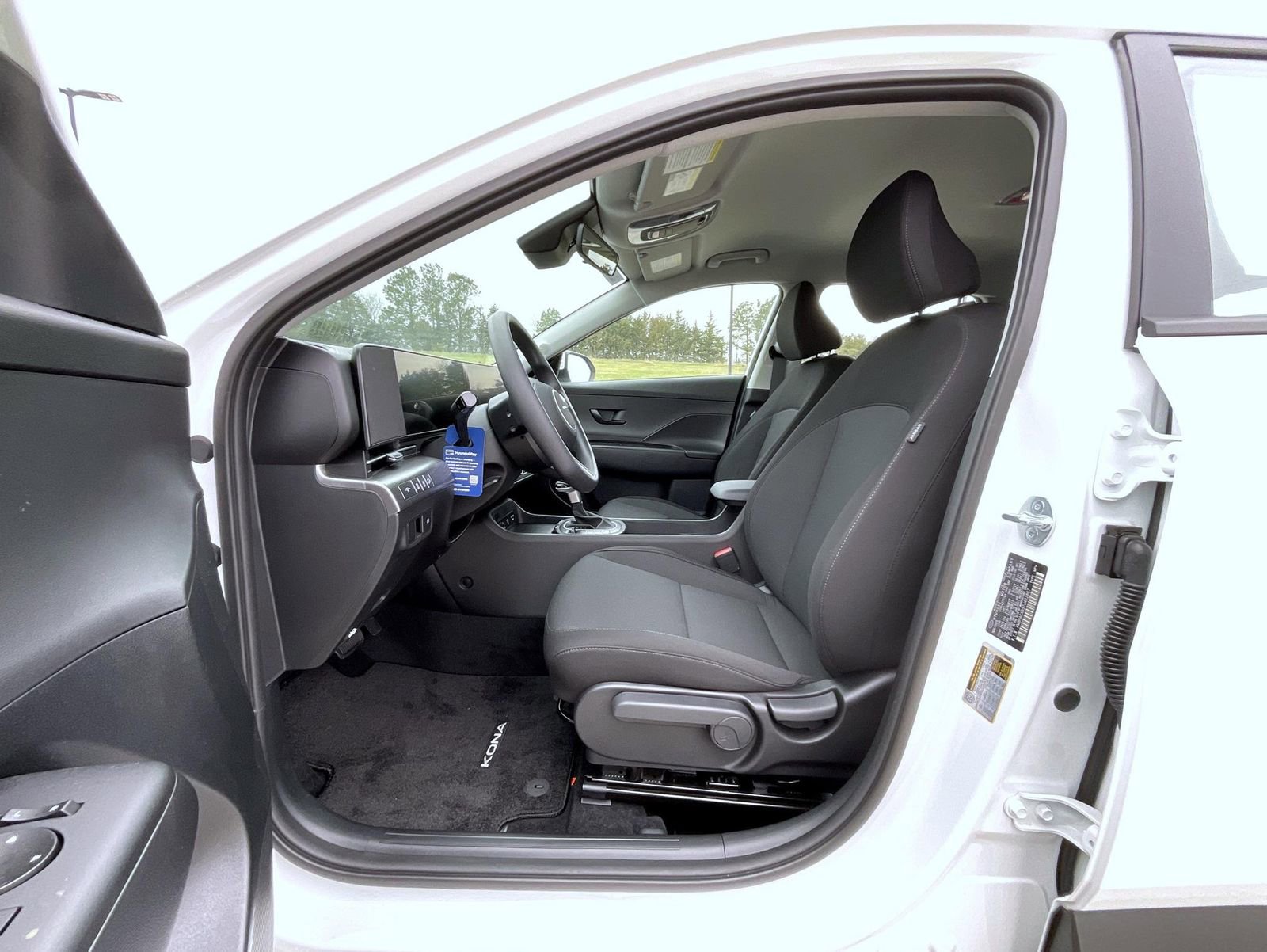 New 2026 Hyundai Kona SE AWD/4WD image 11