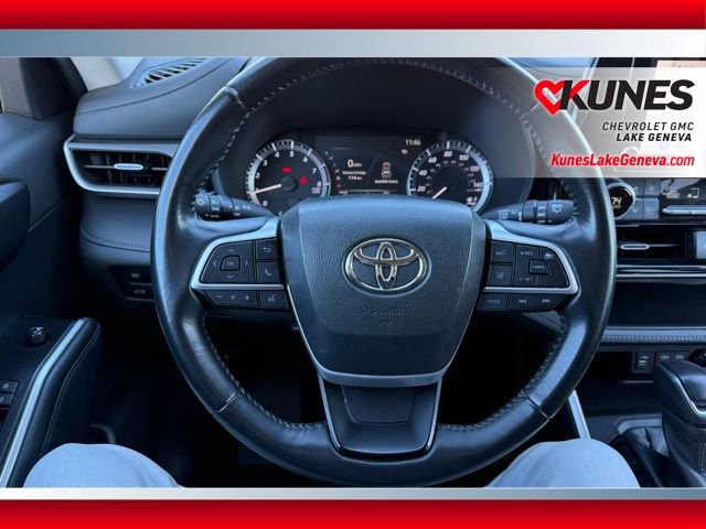 Used 2023 Toyota Highlander LE image 20