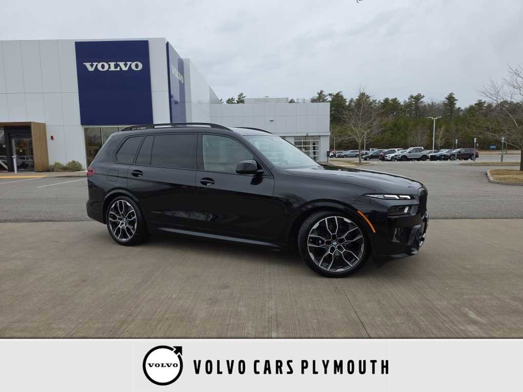Used 2026 BMW X7 M60i image 1
