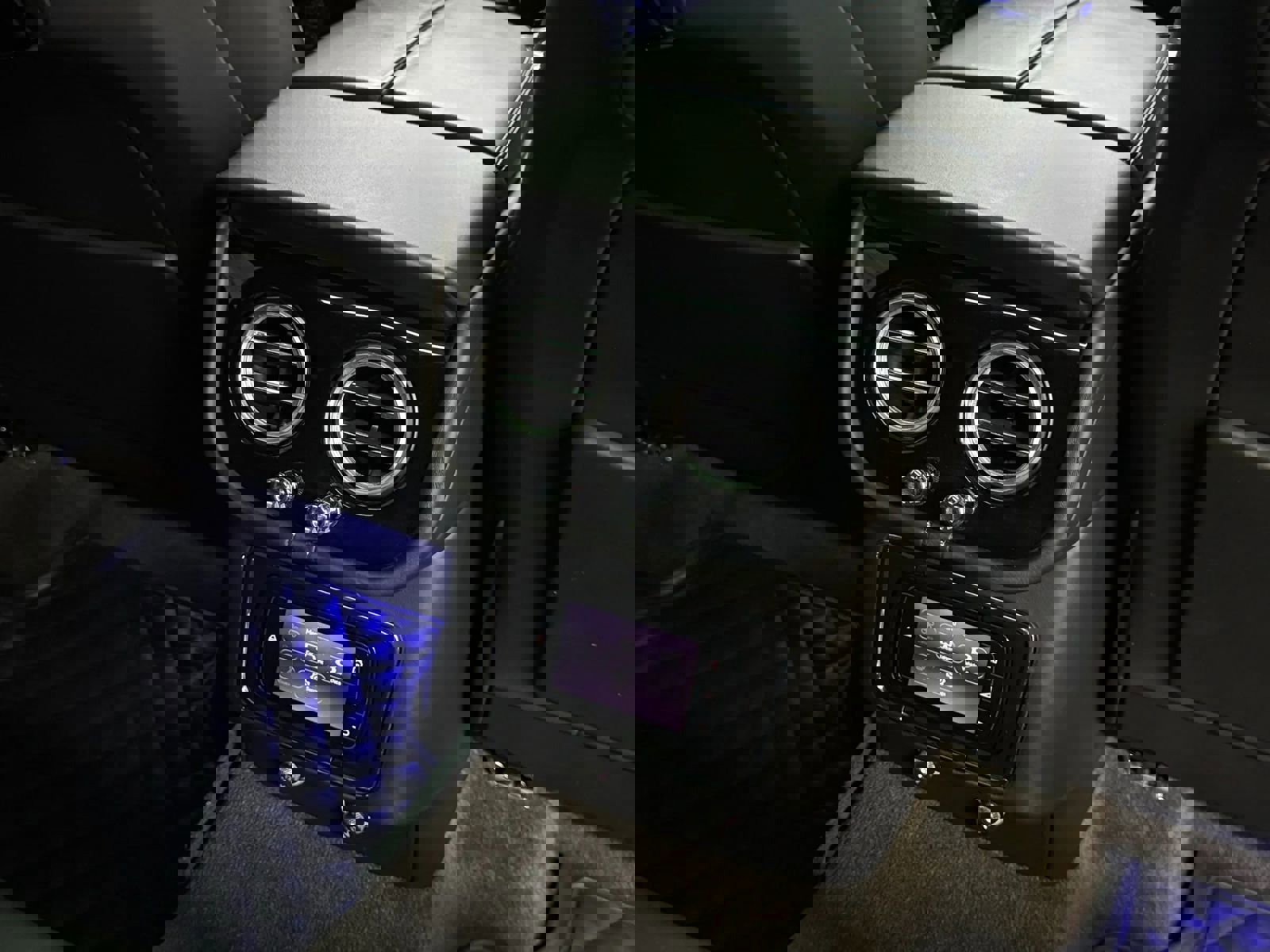 Used 2018 Bentley Bentayga image 30