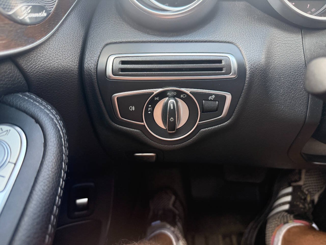 Used 2017 Mercedes-Benz C 300 Sedan image 46