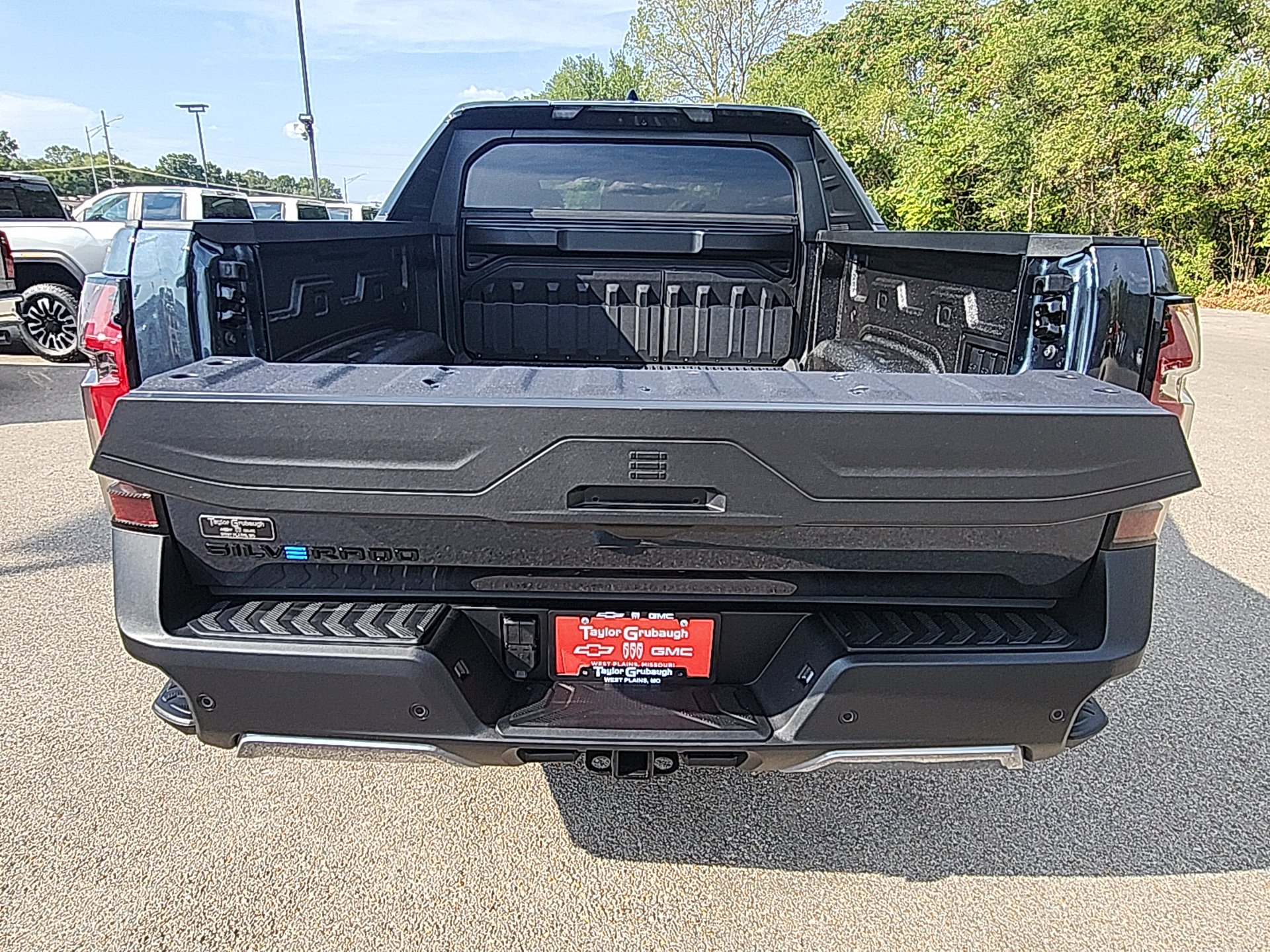 New 2026 Chevrolet Silverado EV Trail Boss w/ Premium Package image 9