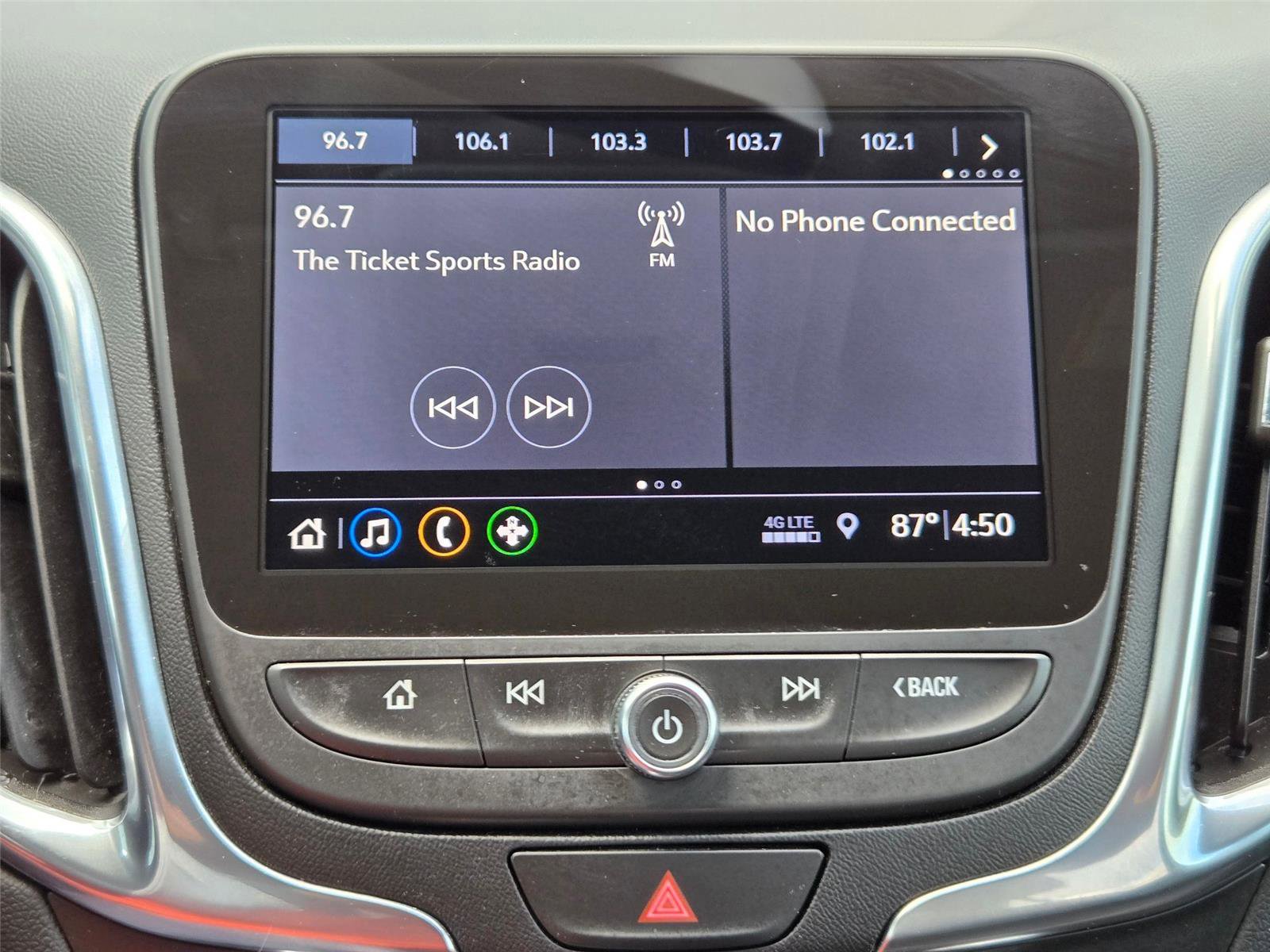 Used 2021 Chevrolet Equinox Premier w/ Redline Edition FWD image 17