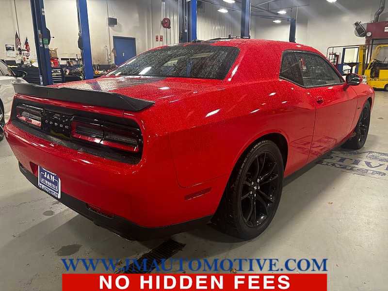 Used 2018 Dodge Challenger R/T w/ Driver Convenience Group image 3