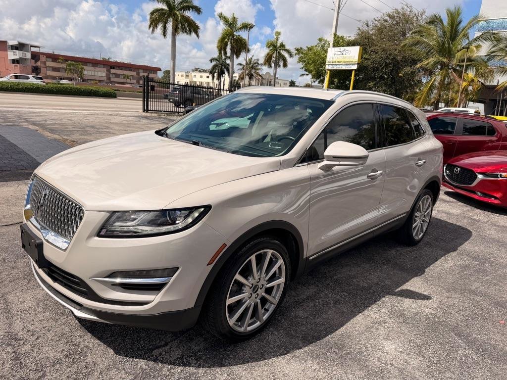 Used 2019 Lincoln MKC Reserve w/ MKC Climate Package FWD image 2