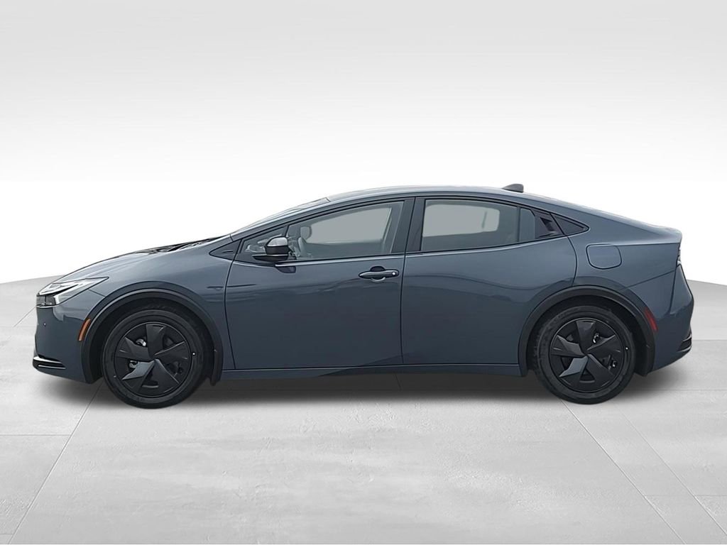 New 2026 Toyota Prius Plug-In Hybrid FWD image 3