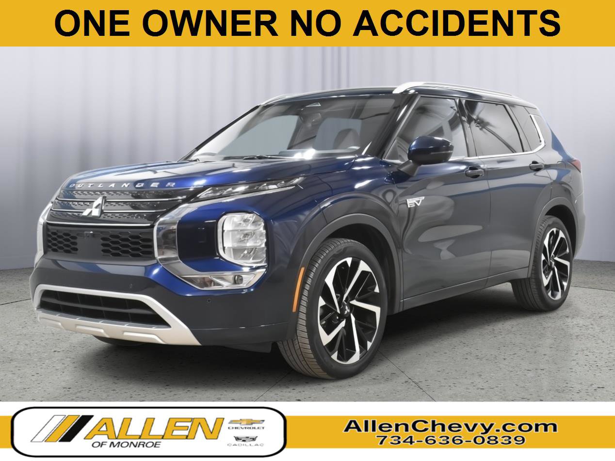 Used 2023 Mitsubishi Outlander SEL image 1