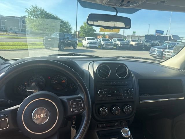 Used 2015 Jeep Patriot High Altitude FWD image 27