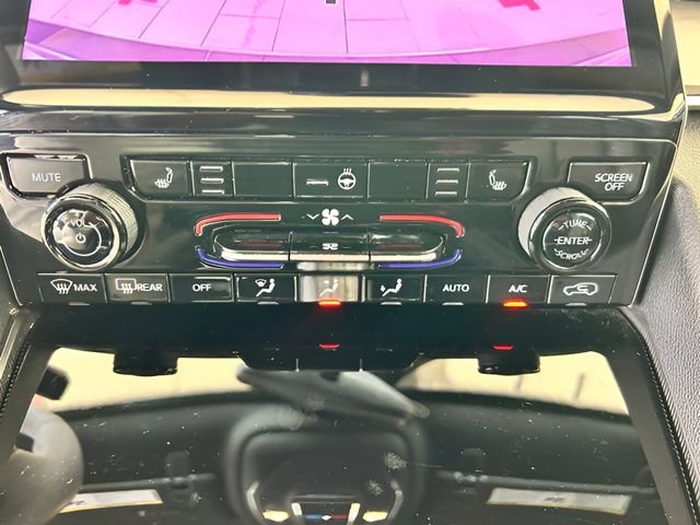 Used 2024 Jeep Grand Cherokee Limited image 40