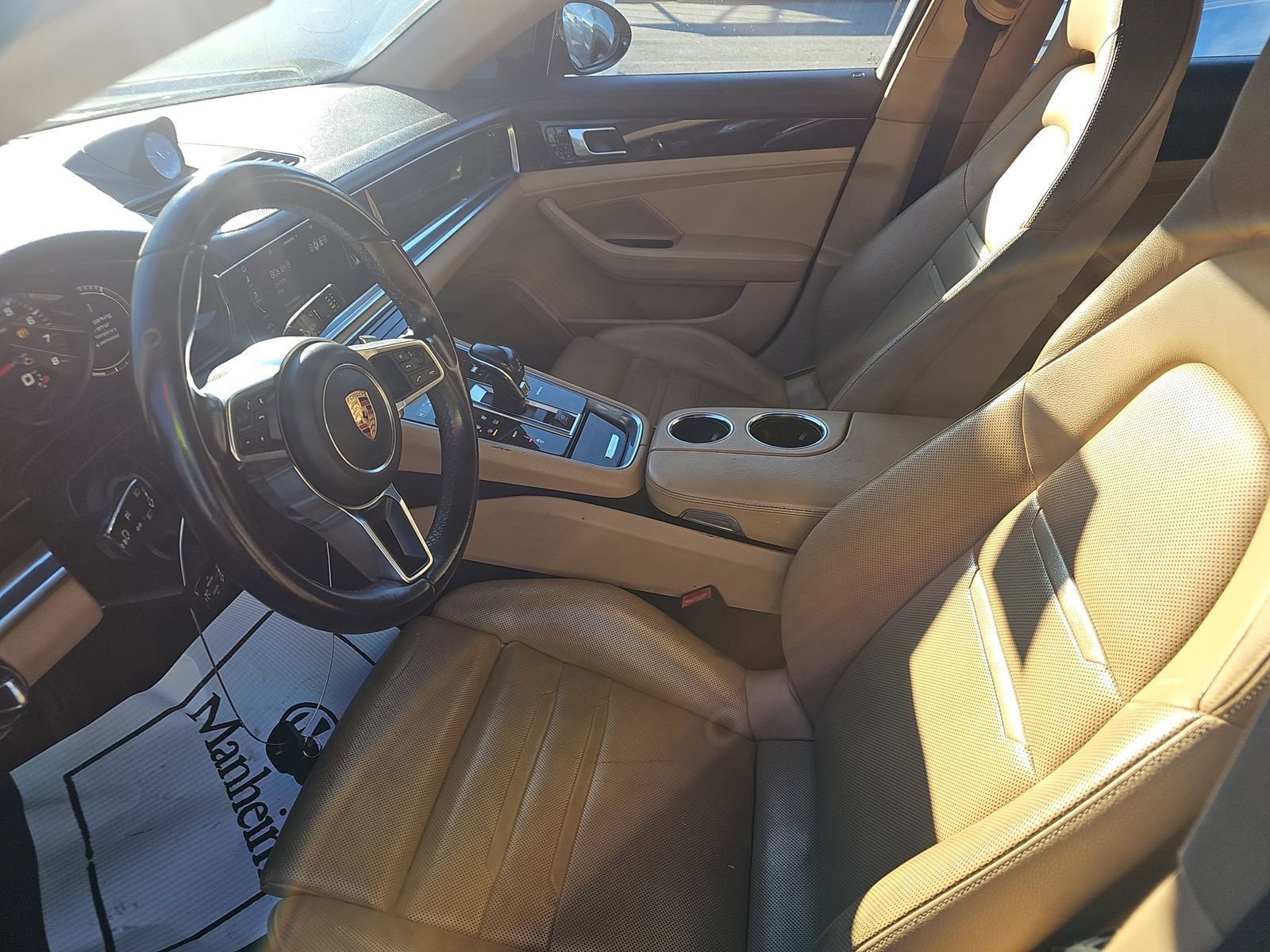 Used 2018 Porsche Panamera 4 image 26