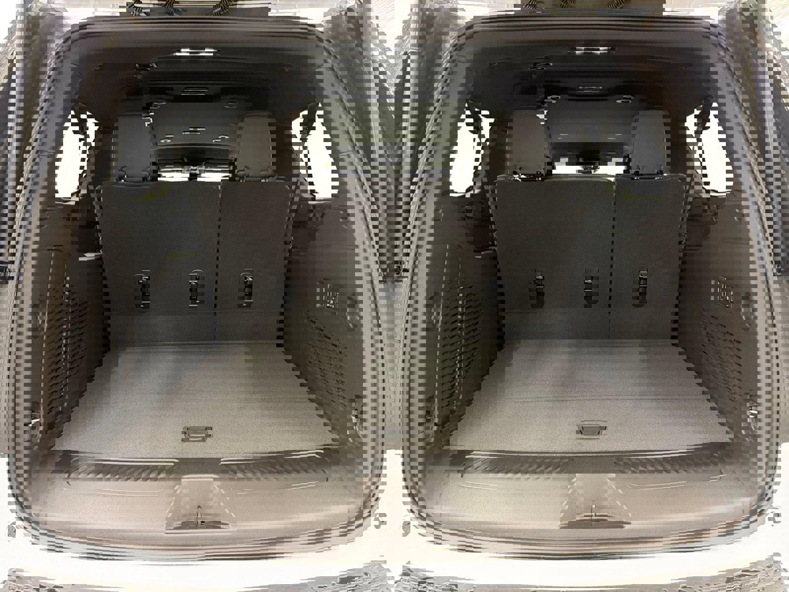 New 2026 Chevrolet Suburban LT w/ Comfort Package image 26