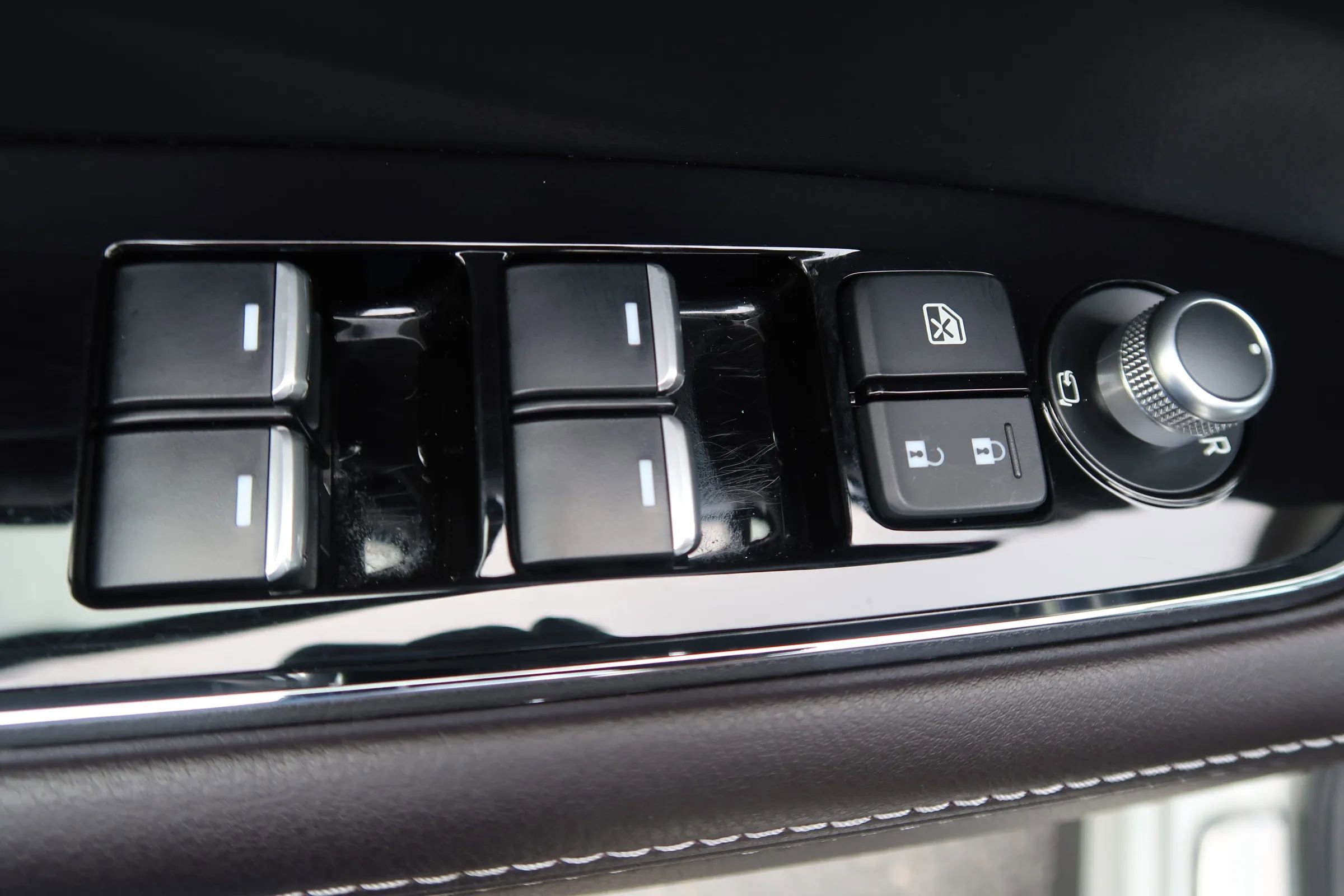 Used 2025 MAZDA CX-5 Signature image 28