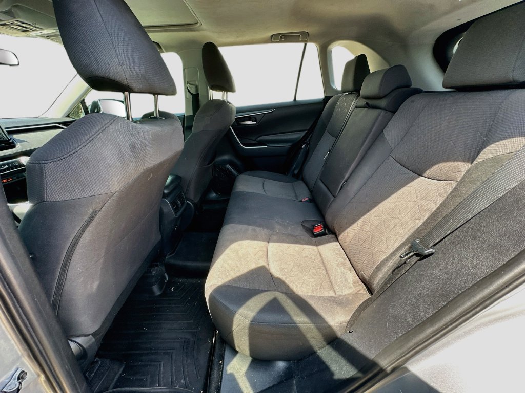Used 2019 Toyota RAV4 XLE FWD image 24