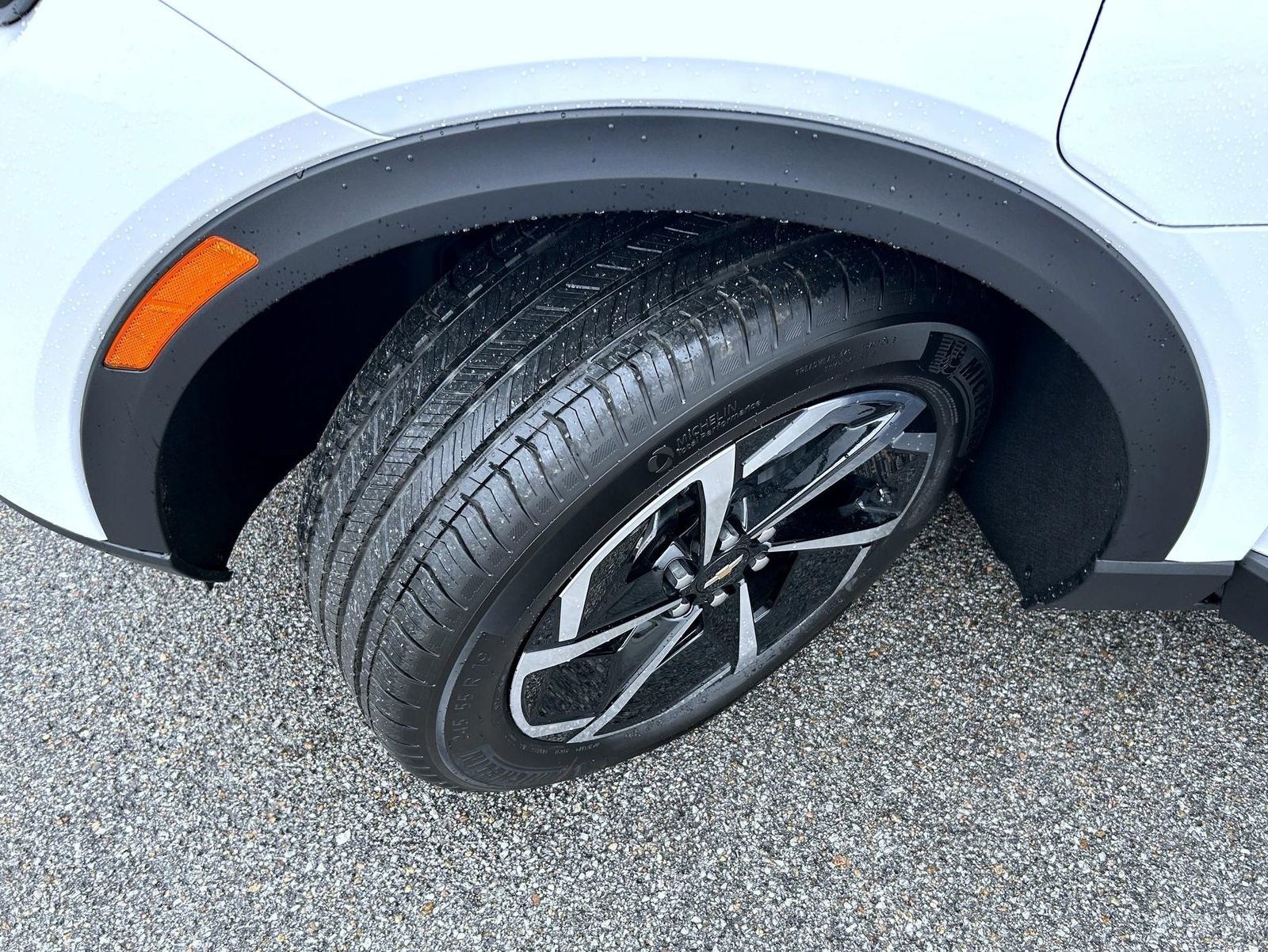 New 2026 Chevrolet Equinox EV LT image 23