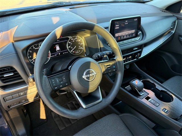 Used 2023 Nissan Rogue SV image 8