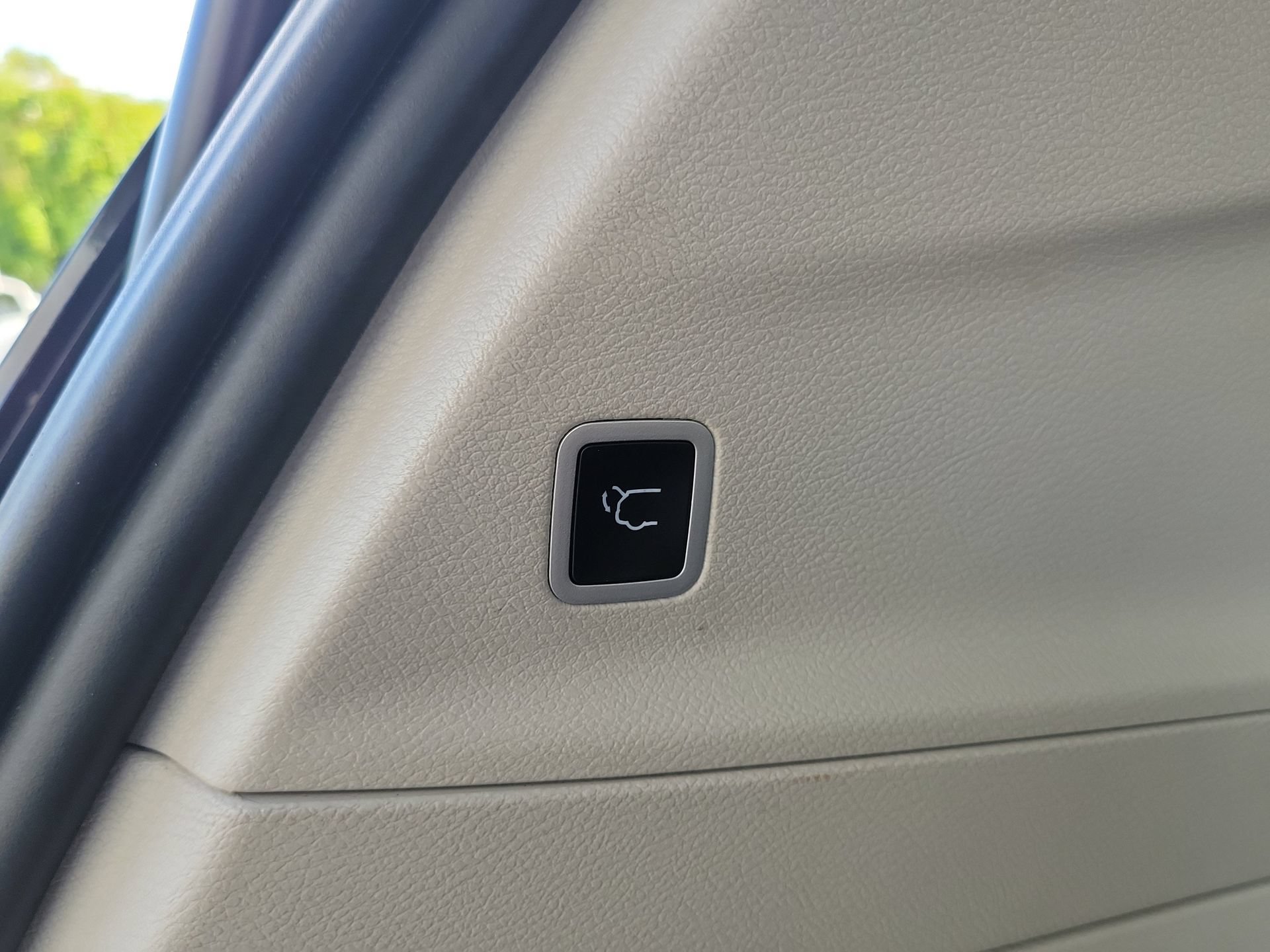 Certified 2024 Chrysler Pacifica Touring-L FWD image 20
